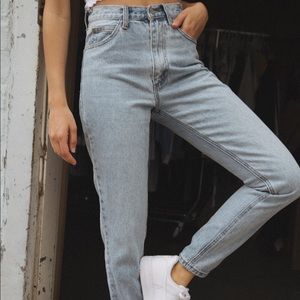 brandy melville jane light wash jeans